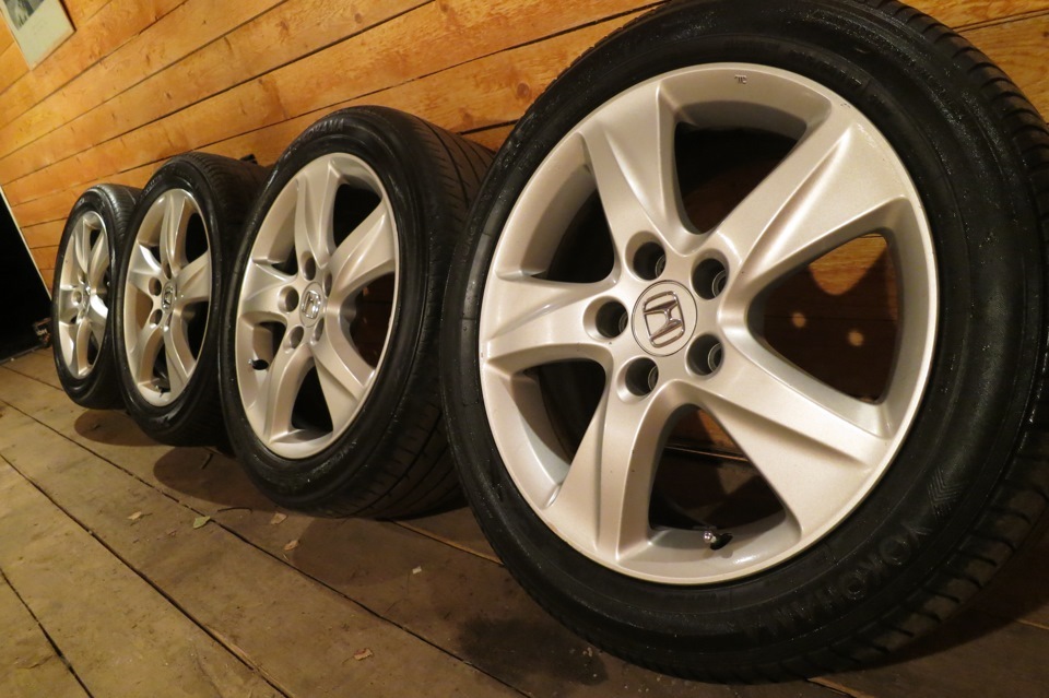 Хонда аккорд на 17 дисках. Диски r 16 на honda accord 8. Хонда аккорд на 17 дисках. Диски аккорд 8 r17. Диски аккорд 8 r17.