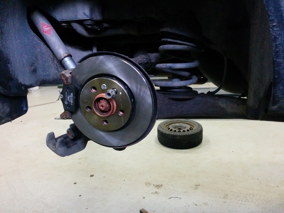 Задние тормозилки — Volkswagen Golf Mk4, 2,8 л, 2000 года | плановое ТО ...