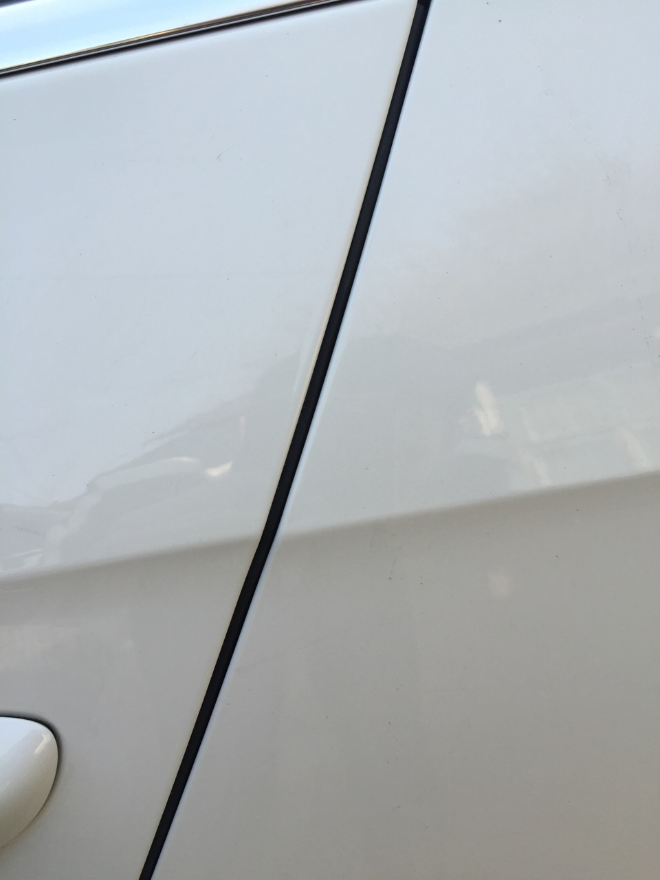 Уплотнитель дверей (задняя левая дверь) — Volkswagen Passat B7, 1,8 л ...