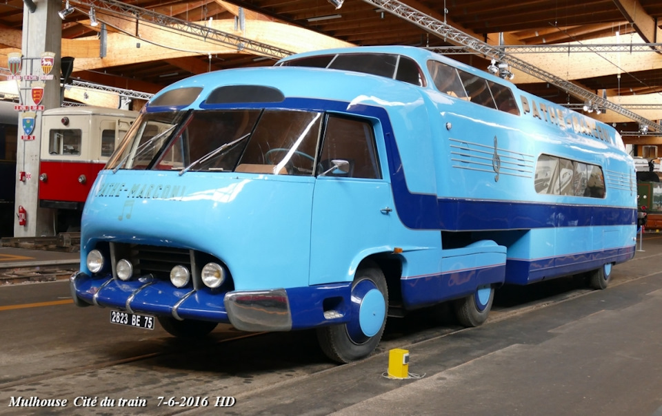 Superbus Panhard 
