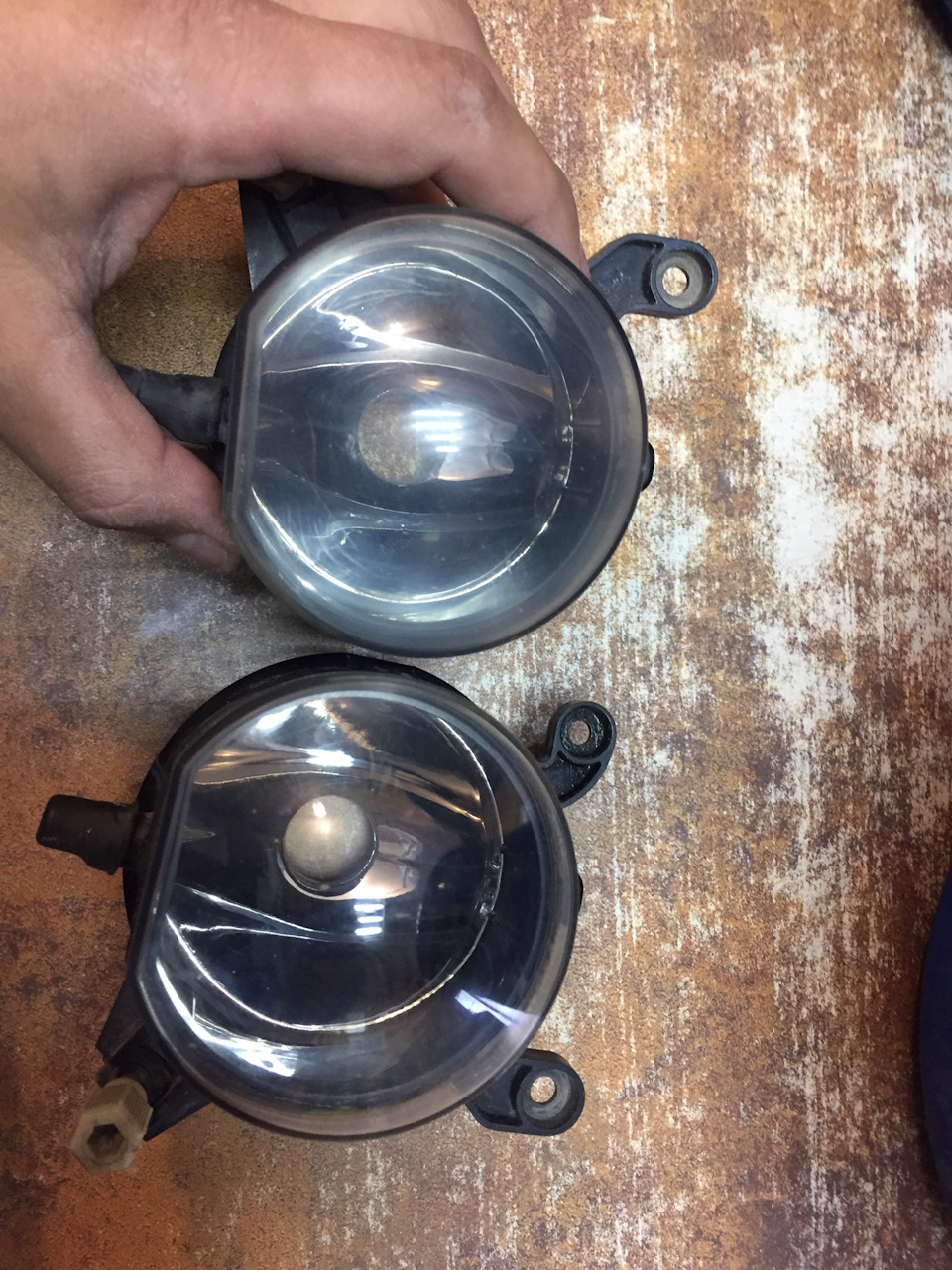 Полировка противотуманок. — BMW 3 series Coupe (E46), 3 л, 2000 года ...