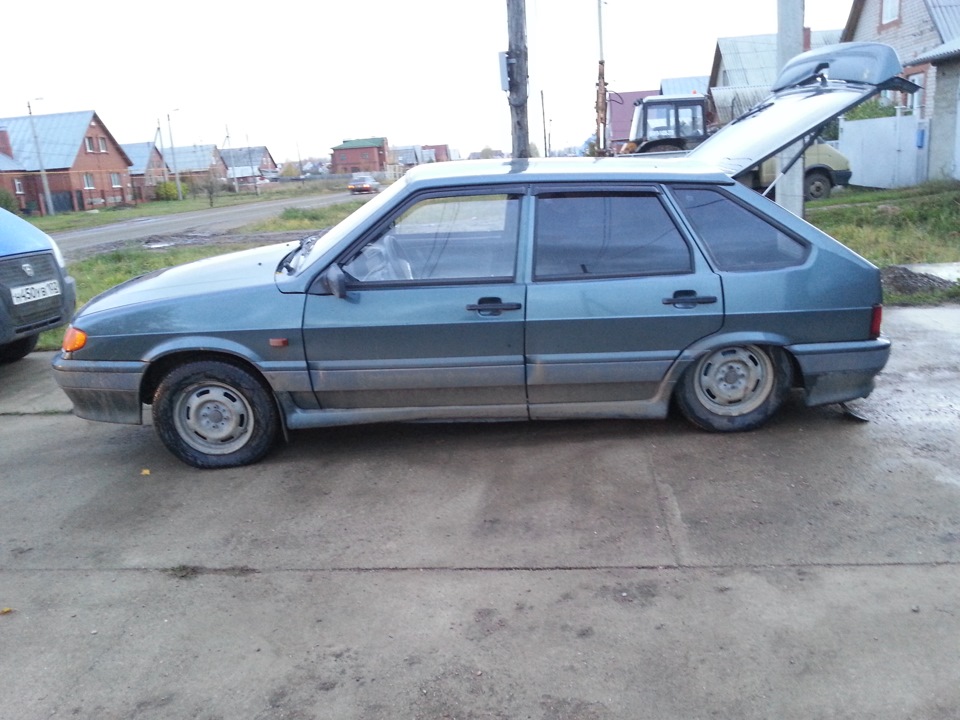 Замена стакана задней стойки — Lada 2114, 1,6 л, 2006 года | запчасти ...