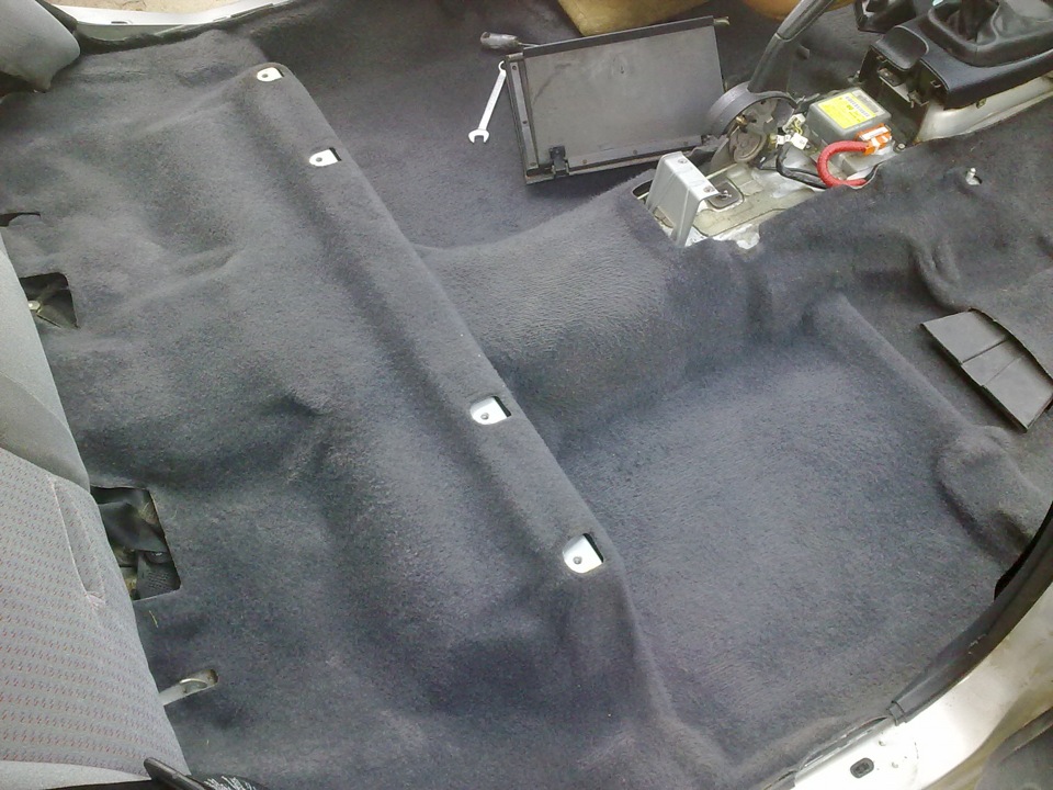 чистота — Mitsubishi Carisma