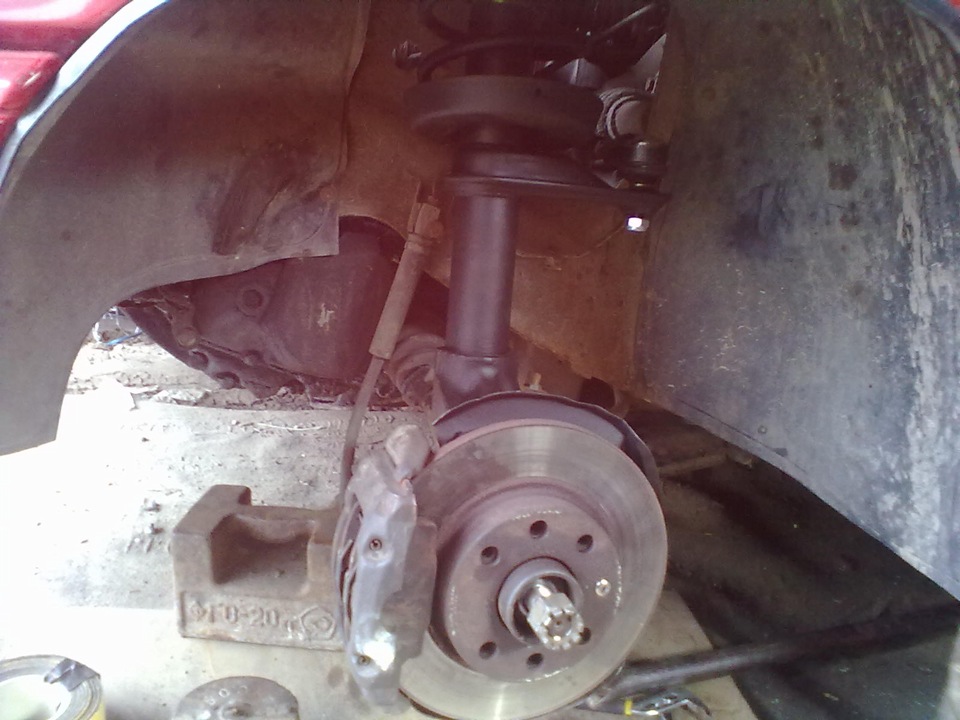 Замена поворотных кулаков и пружин. — Opel Kadett E, 1,6 л., 1988 года ...