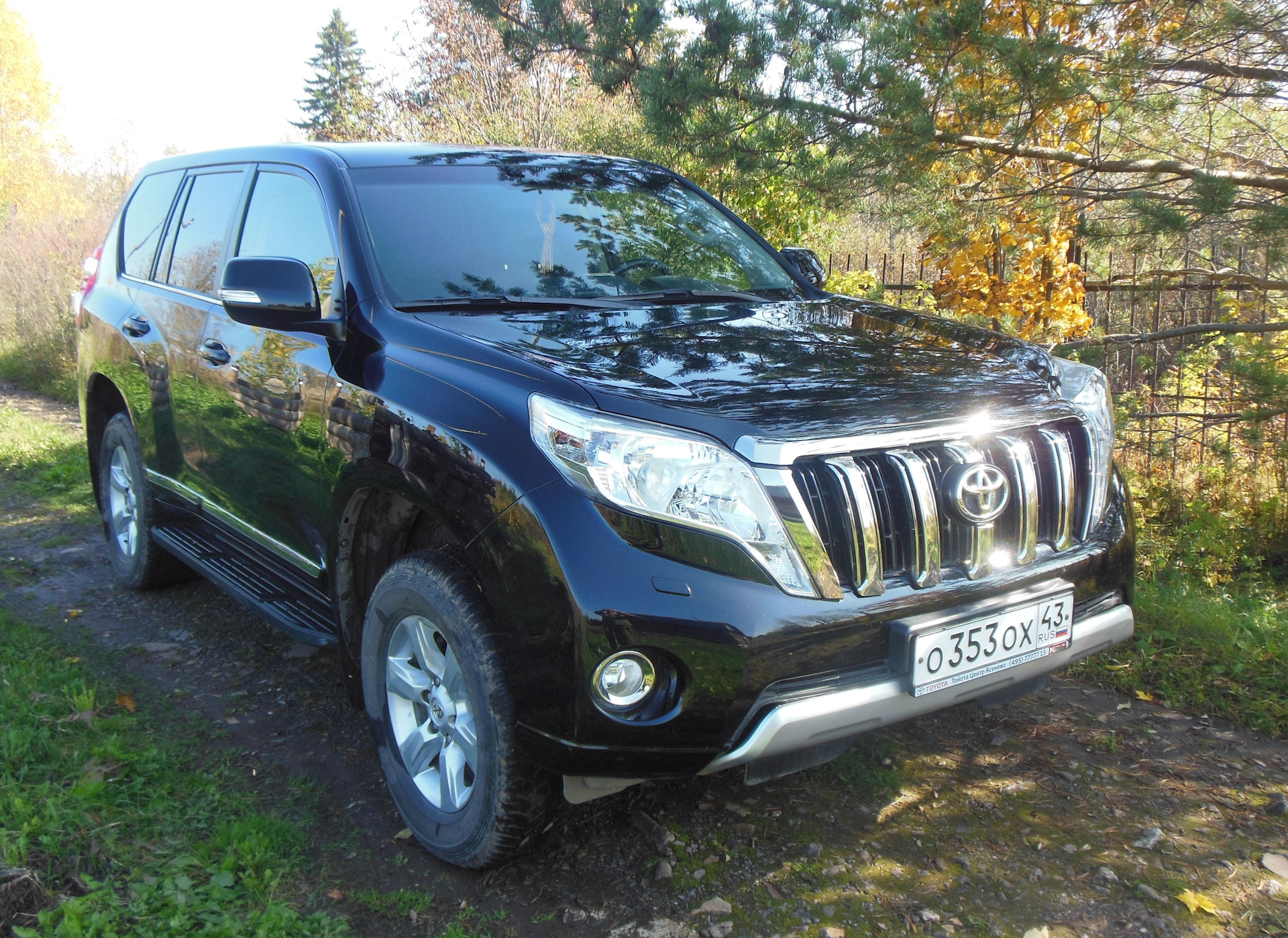 Toyota land cruiser 250. Toyota Land Cruiser Prado 2014 чёрный. Черный металлик Тойота Прадо 150. Тойота ленд Крузер Прадо синий. Тойота Прадо темно синий металлик.