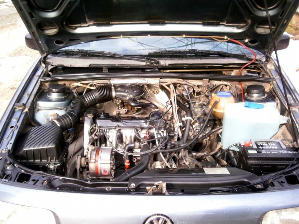 Двигатель volkswagen b3. Volkswagen Passat b3 мотор. Passat b3 подкапотка. Двигатель Volkswagen Passat b3. Двигатель Passat b3 Rp.