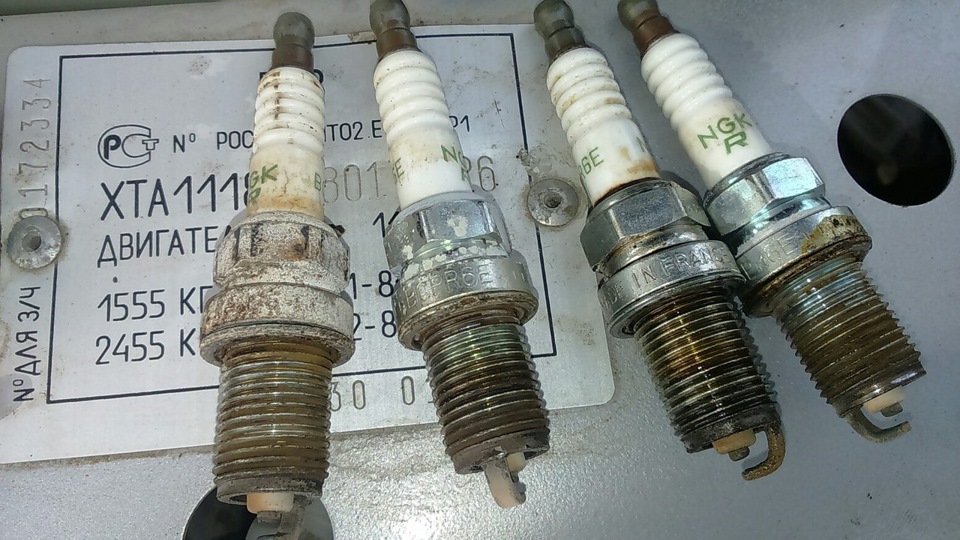 Часть 4. Горит чек. Замена свечей! — Lada Калина седан, 1,4 л, 2008 ...