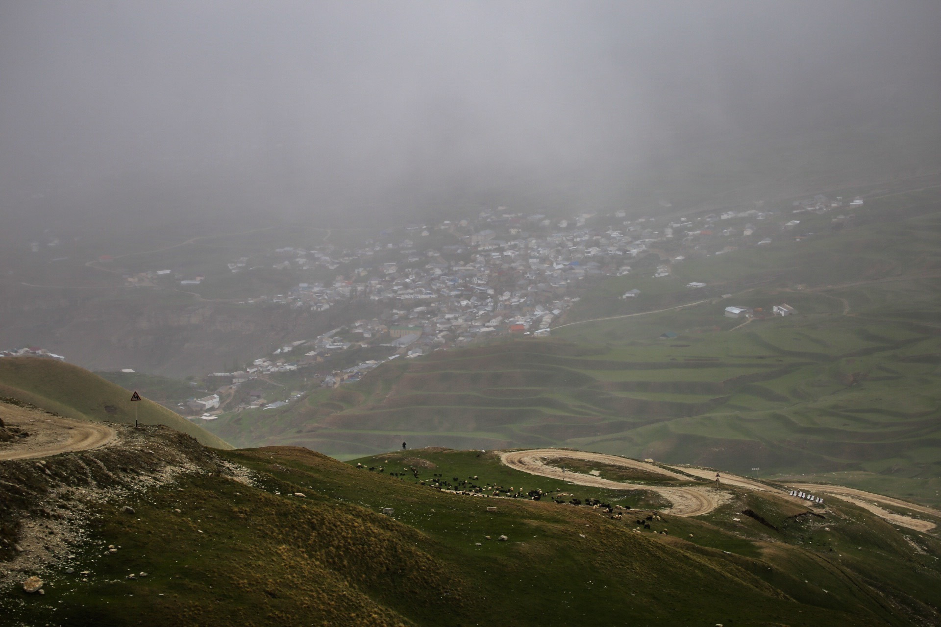Погода гагатли на 10. Дагестан село гагатли. Горы гагатли. Горы Дагестана гагатли. Село гагатли Ботлихский район.