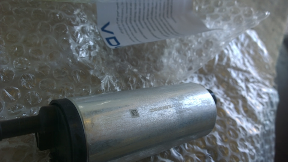 На самом корпусе их опознавательных знаков только выбитый код на насосе — Audi A6 (C4)