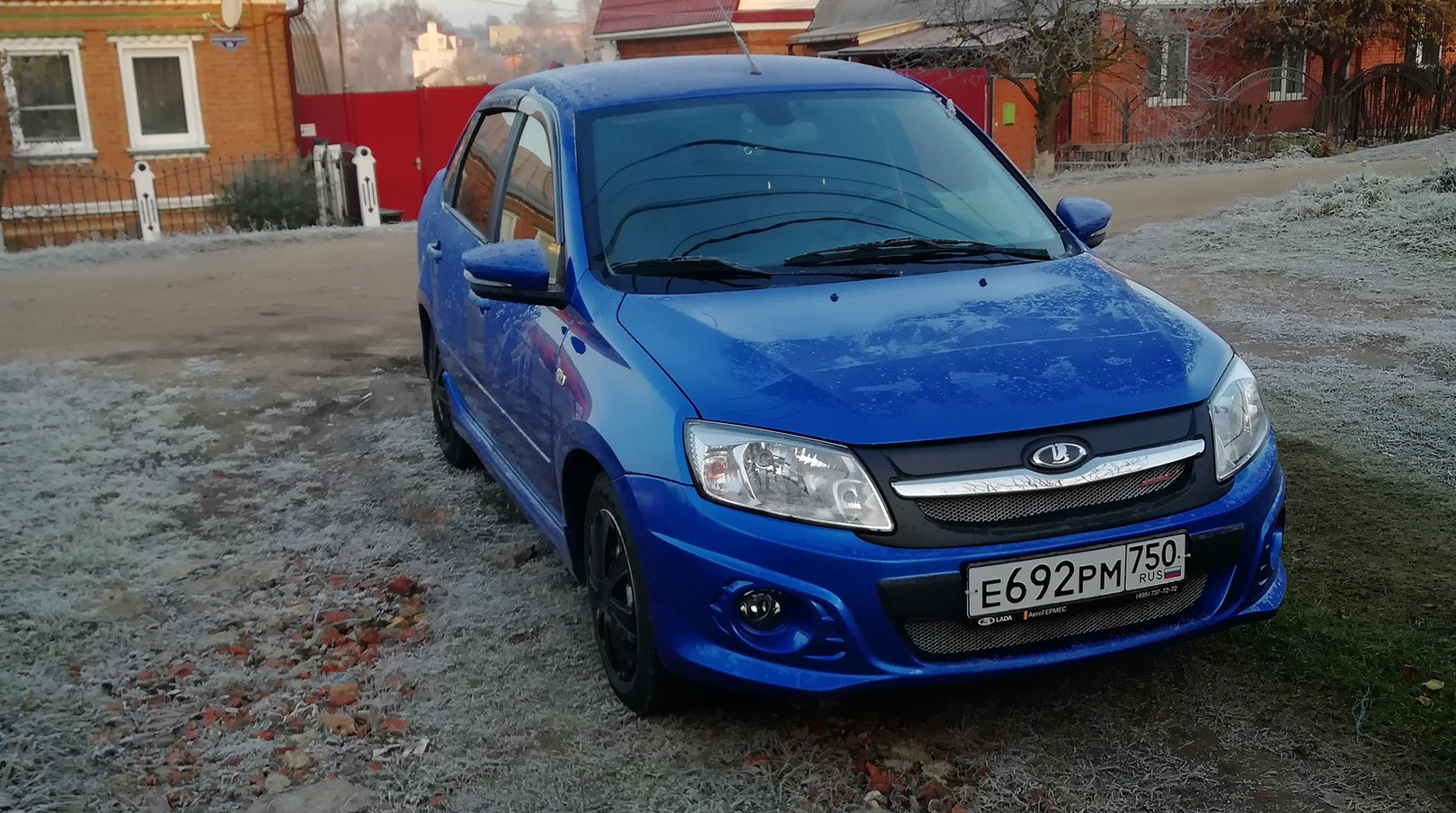 Lada Granta Sport синяя