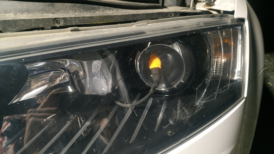 Чистка линз и стекла не разбирая фары! — Skoda Octavia A7 Mk3, 1,4 л ...