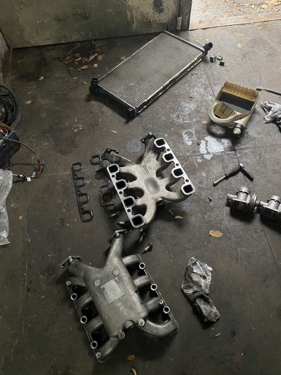 Разница впускного коллектора м67 — BMW 7 series (E38), 3,9 л, 1999 года ...