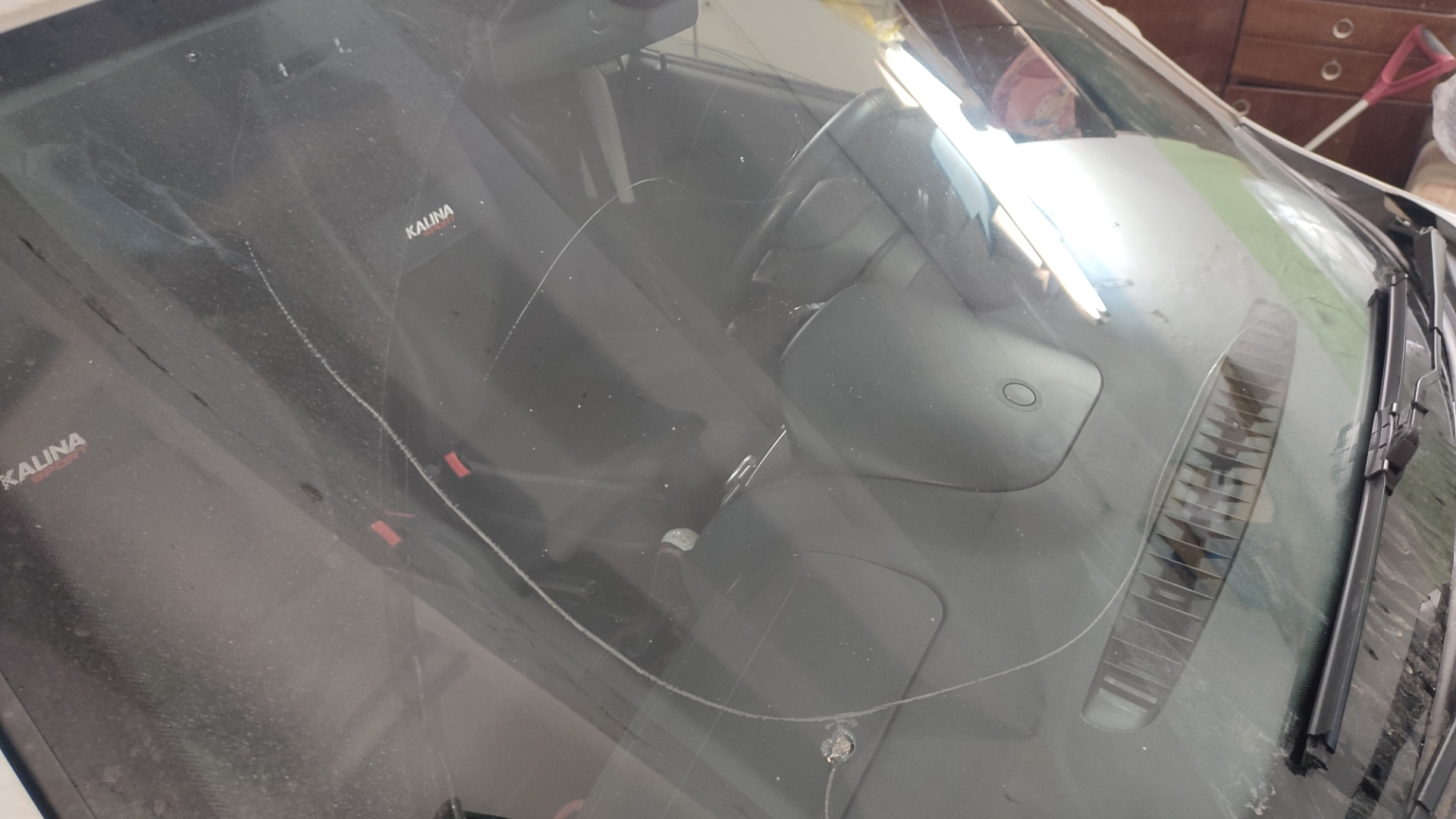 Замена лобового стекла — Lada Калина 2 Спорт, 1,6 л, 2017 года ...