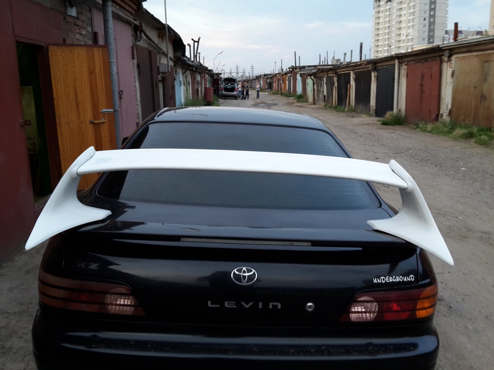 Подвижный спойлер авито. Спойлер багажника 2106. Проставки спойлера тойота целика 200. Спойлер бу. Спойлер бу.