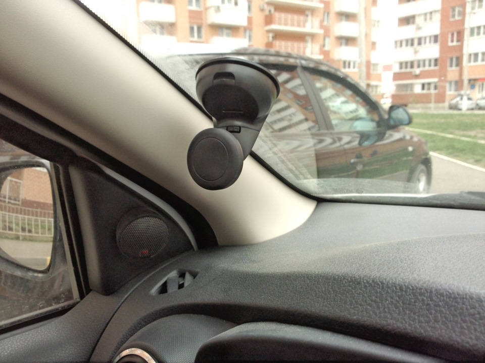 Магнитный держатель телефона — Renault Sandero 2G, 1,6 л, 2015 года ...
