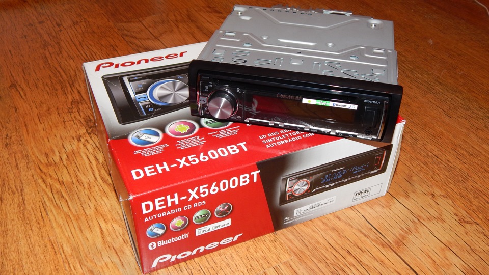 Pioneer отзывы. Pioneer deh-x5600. Пионер deh x5600bt. Pioneer deh 5600. Pioneer deh-x5600bt RCA.