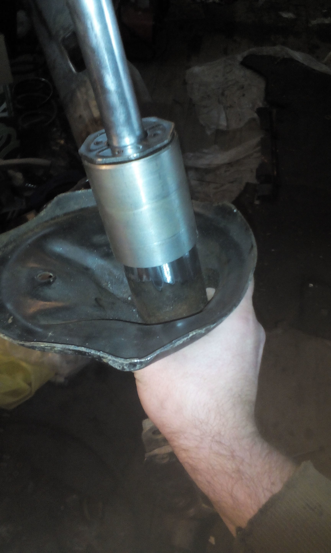 Реставрация верхнего рычага ниссан примера р10. Tiburon 1999 выхлоп. Нива 2121 передний мост снизу. Ступичный подшипник сатурн вуе. Переделка переднего моста нива 2121.