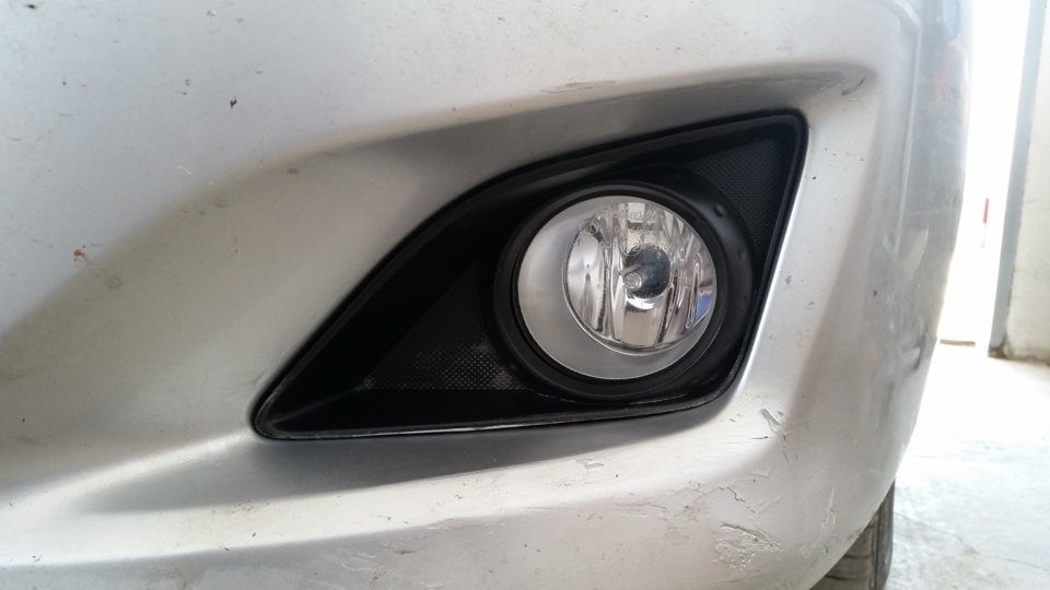 Установка ксенона 6000К в Противотуманные Фары — Toyota Corolla (140/ ...