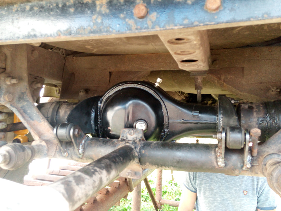 На фото видно, что яблоко моста перенесено влево — Lada Тарзан (210934)