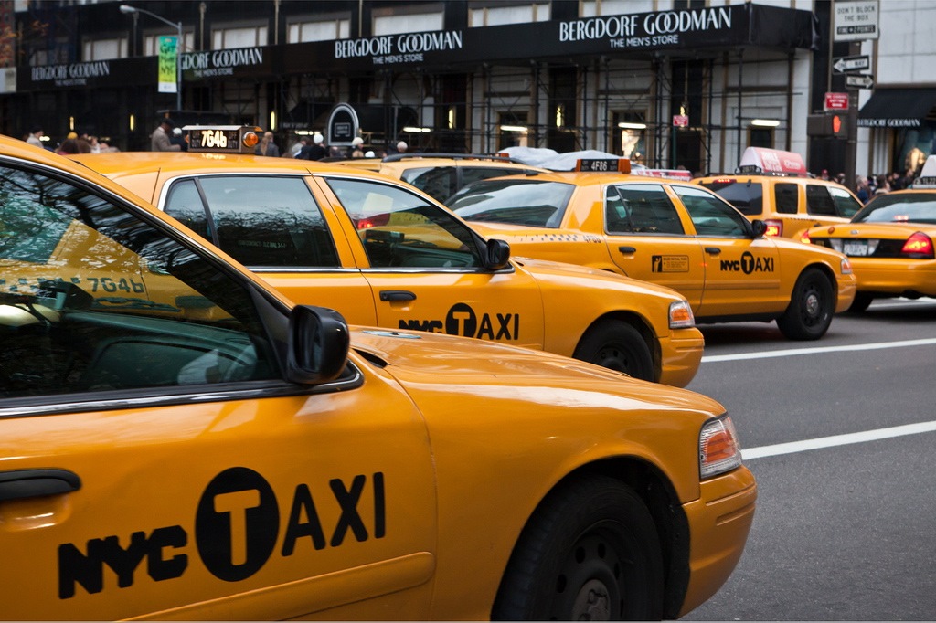 Таксист вконтакте. Нью Йорк такси Юбер. Такси сервис. Такси во Франции. Такси лето.