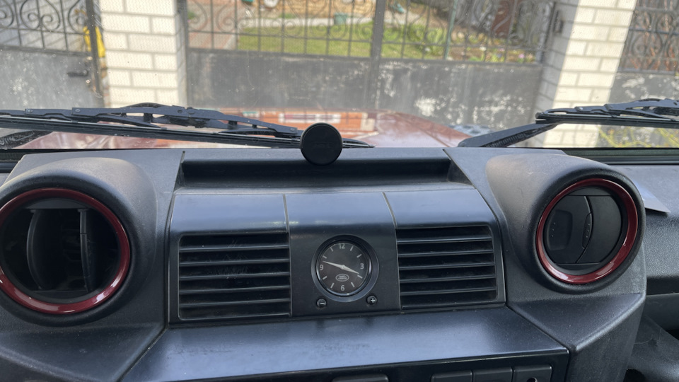 Держатель для телефона — Land Rover Defender, 2,4 л, 2007 года | своими ...