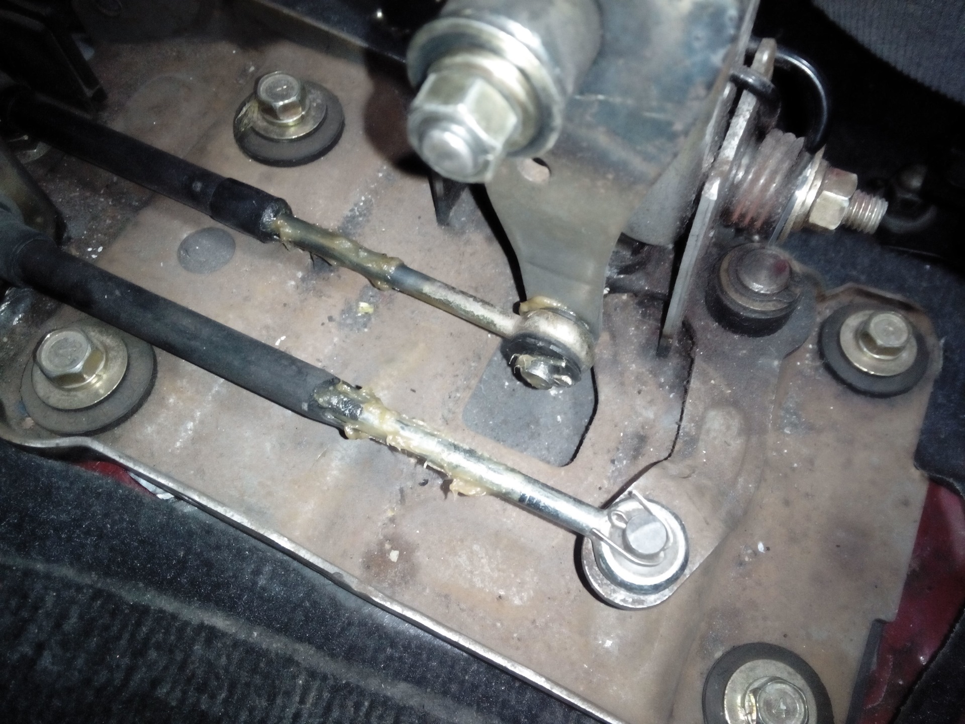 туго ходит кулиса