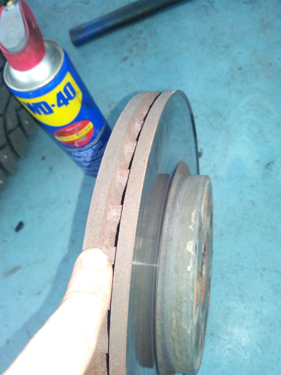 Смена тормозных дисков и прокладки клапанной крышки — Opel Astra J, 1,4 ...