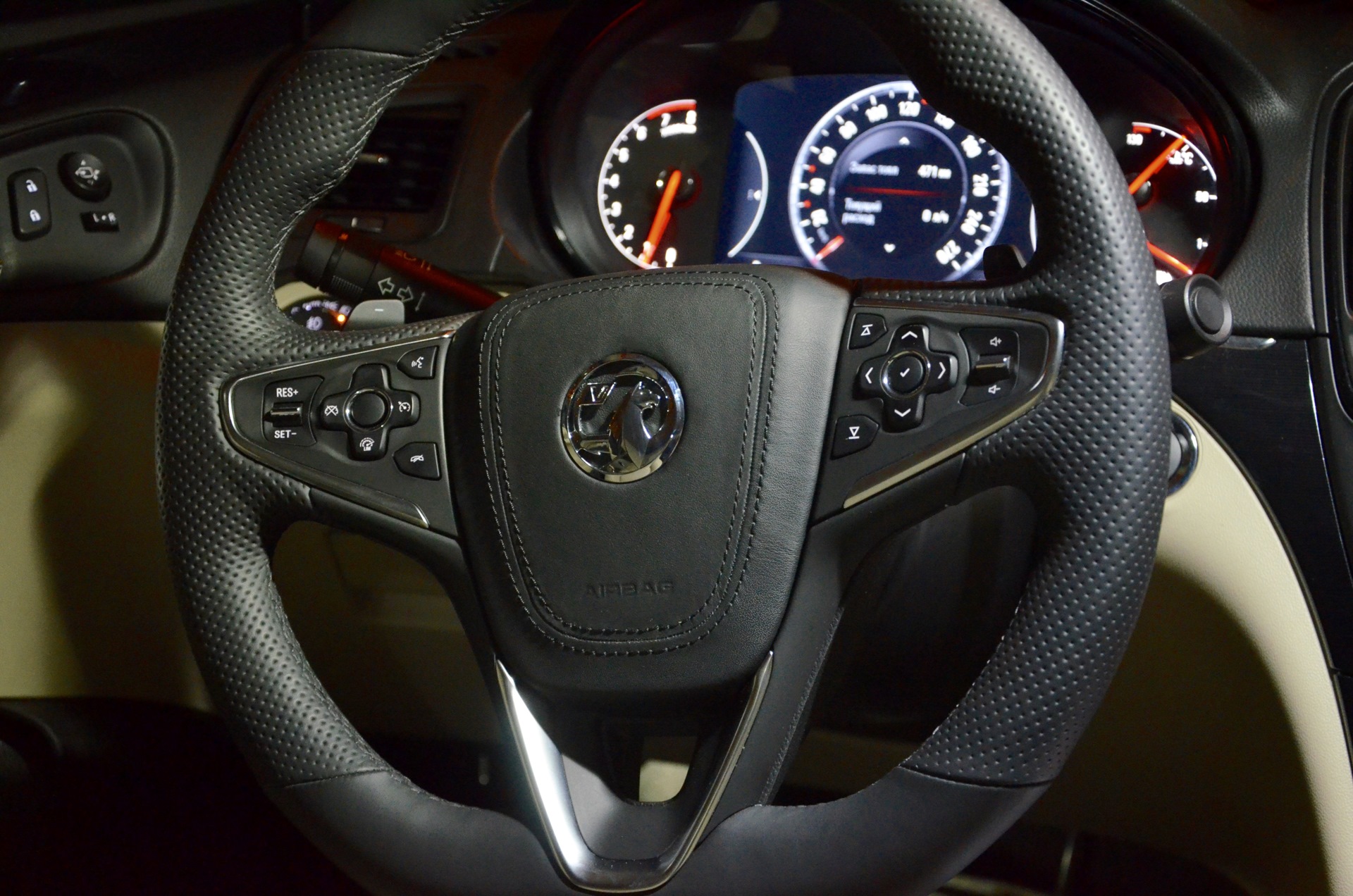 Русс рул. Руль Insignia OPC. Руль Опель Инсигниа ОПС. Руль Опель Инсигния 2013.