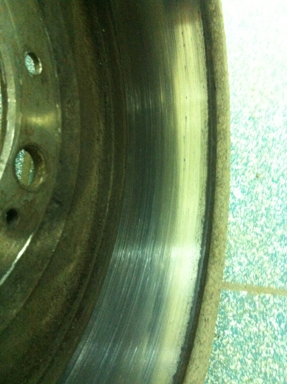 замена задних тормозных колодок. — ГАЗ 2410, 2,4 л, 1989 года ...