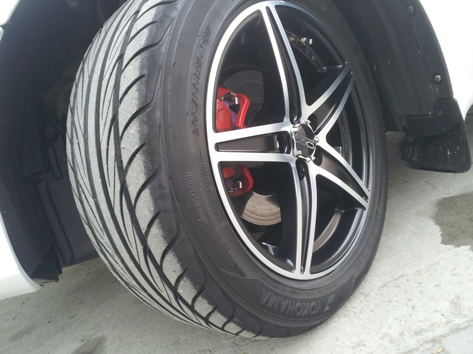 Yokohama r16. Диски 205/55 r16. 205 35 R16. 205/45 R16 Toyota Vios. 205/55 R16 7j.