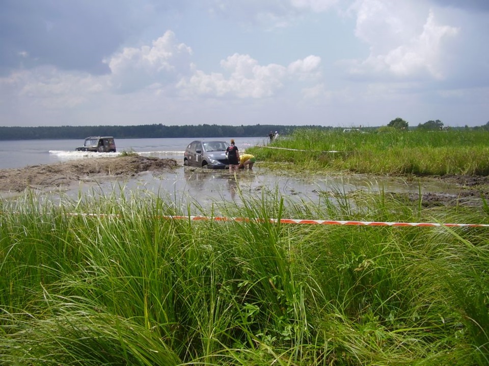Преодолев стиралку, овражек, небольшое болотце и песчаную косу я застрял… — SsangYong Actyon (1G)