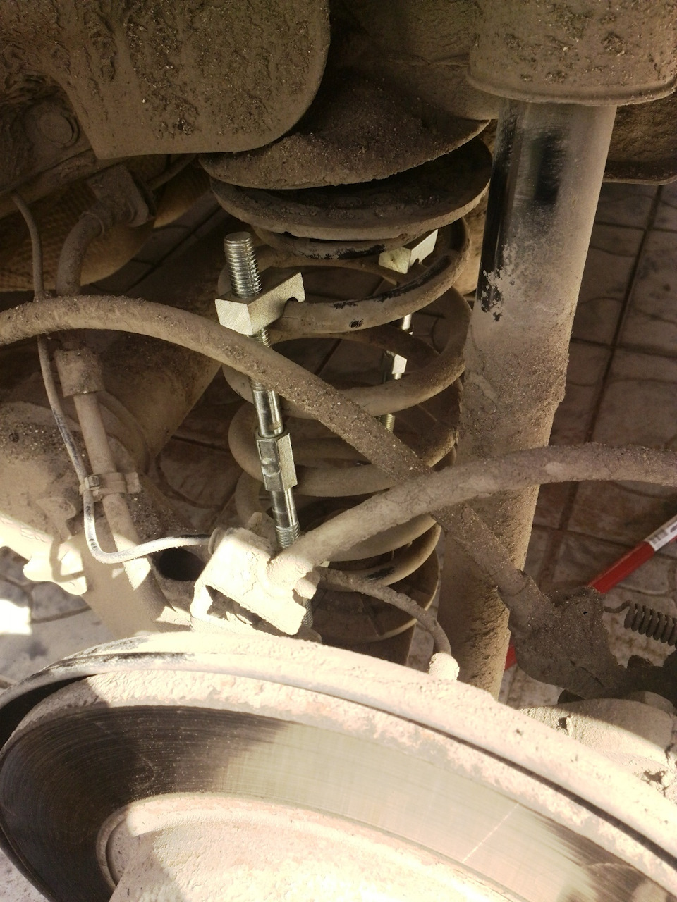 Увеличиваем клиренс! Проставки. — Chevrolet Cruze Hatchback, 1,6 л ...