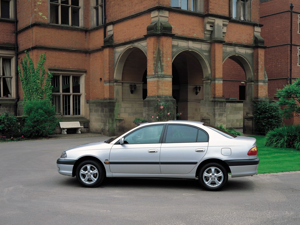 Фото в бортжурнале Toyota Avensis II