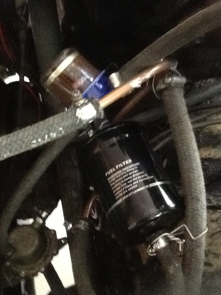 Чищу баки от Плохого бензина и от мусора от того что карбюратор забился ...