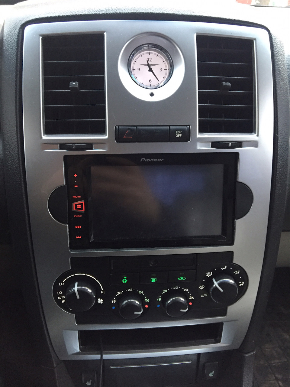 Перепайка диодов центральной панели — Chrysler 300 (300C) (1G), 5,7 л ...