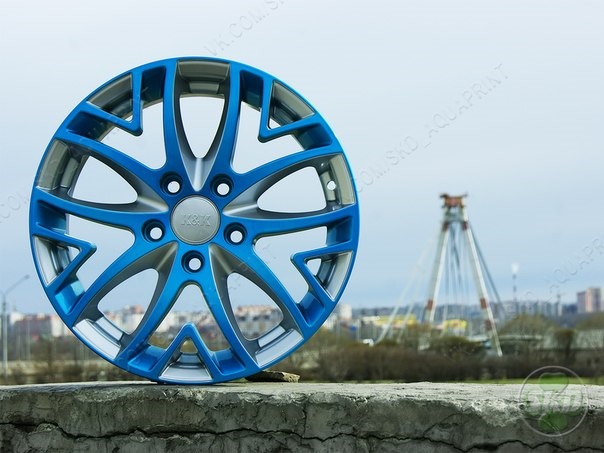 Made in Cherepovets . Диск — образец, серебро + сочный синий кЭнди ...