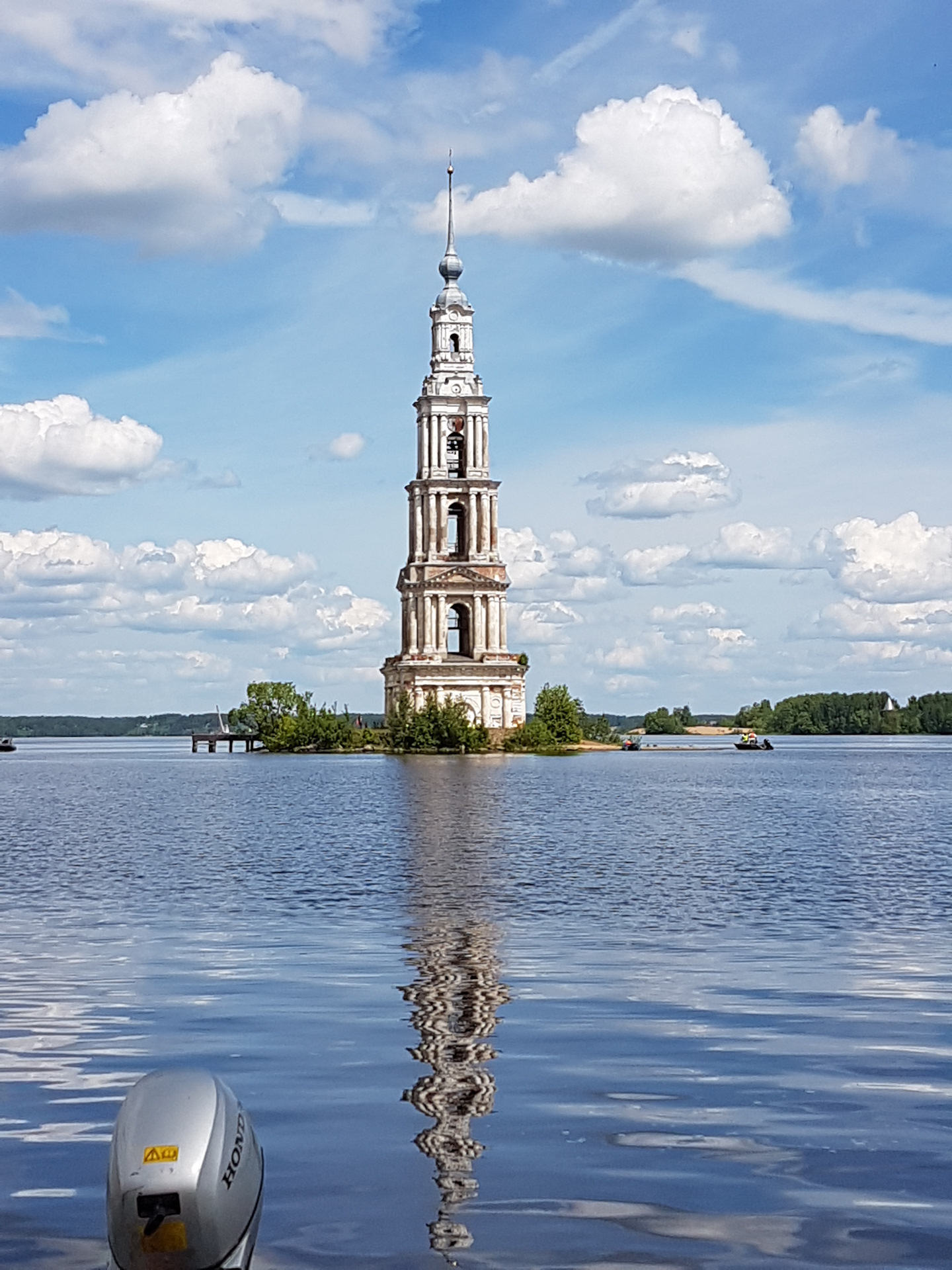 Калязин фото под водой