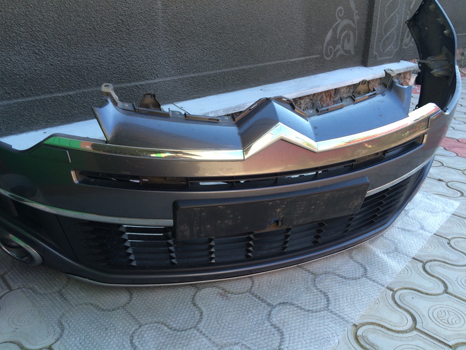 бампер ситроен. передний бампер citroen c4. бампер citroen c4 детали. крепеж на бампер c-crosser. бампер ситроен c crosser.