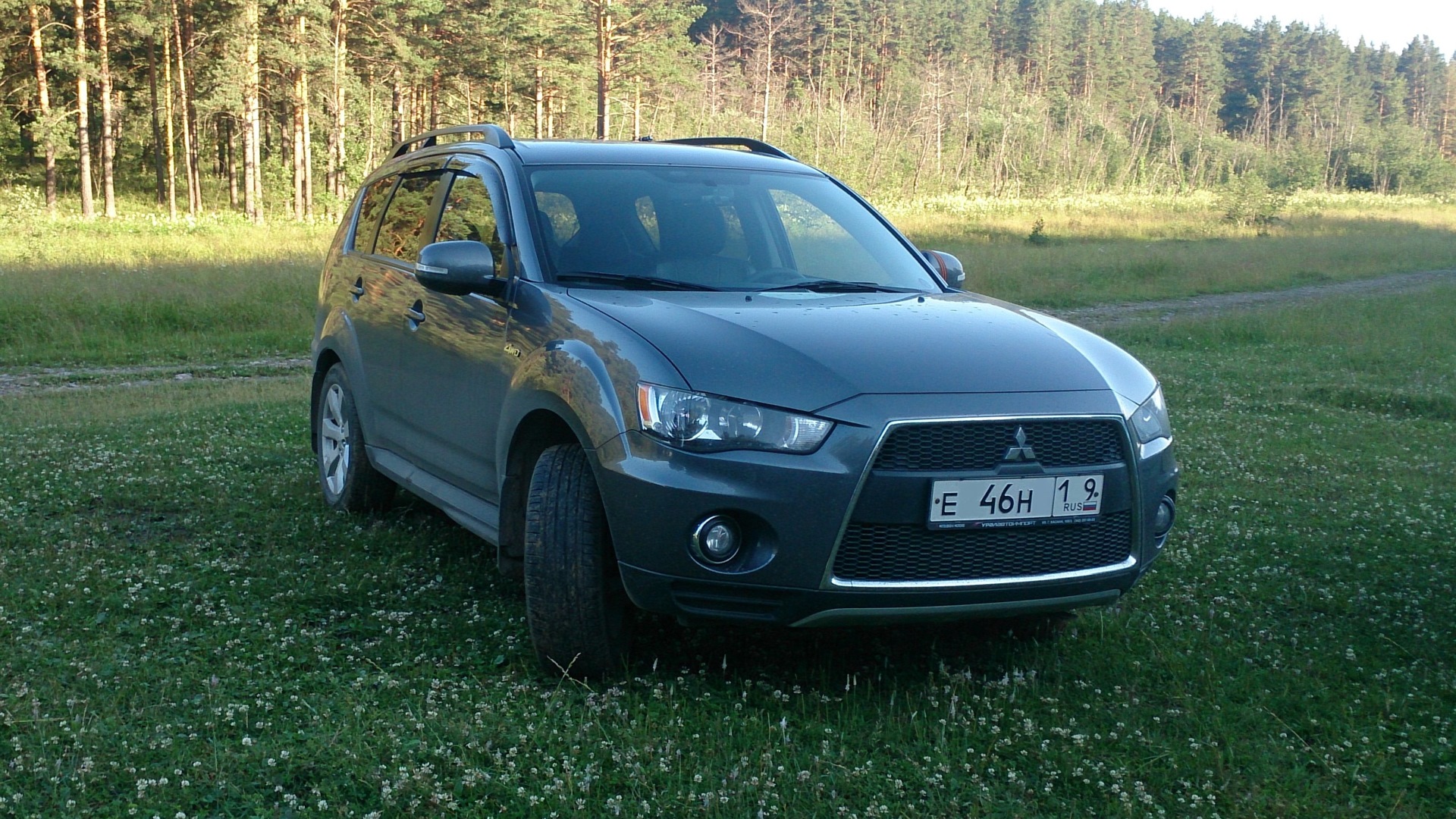 Mitsubishi outlander xl 4wd