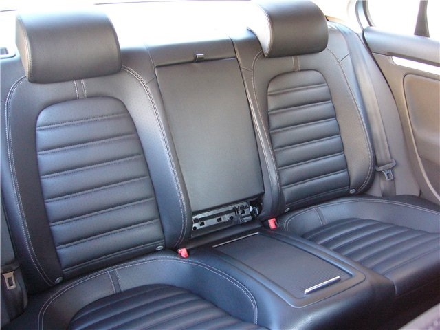 Заднее сиденье пассат б6. VW Passat b7 сиденья. Сиденья VW Passat b8.