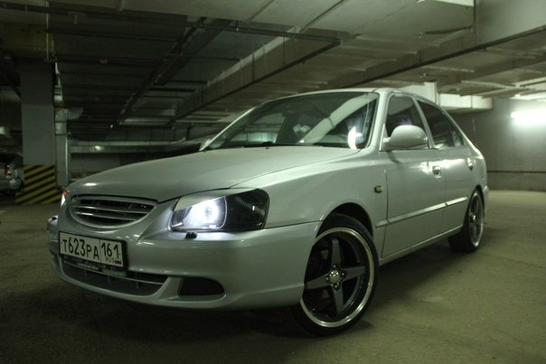 Hyundai accent r17