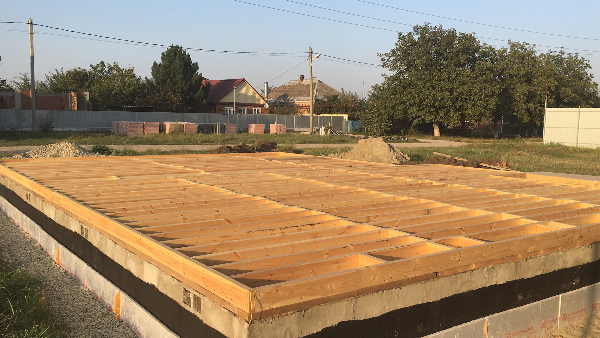 балка бдку 302. лаги пола 50х200. перекрытия поле. перекрытия поле. лаги 100х150.