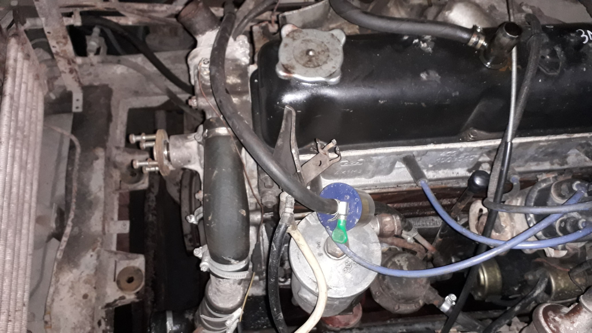 Троит двигатель на буханке. Где находится эбу уаз хантер. Троит двигатель на буханке. Эбу хантер. Троит двигатель на буханке.