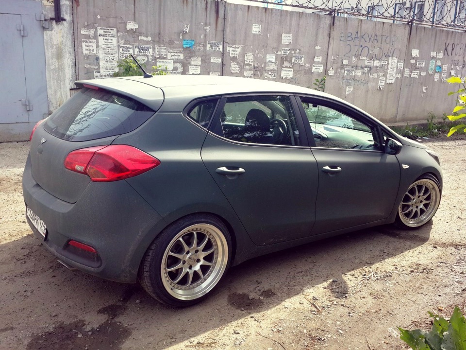 kia ceed stance