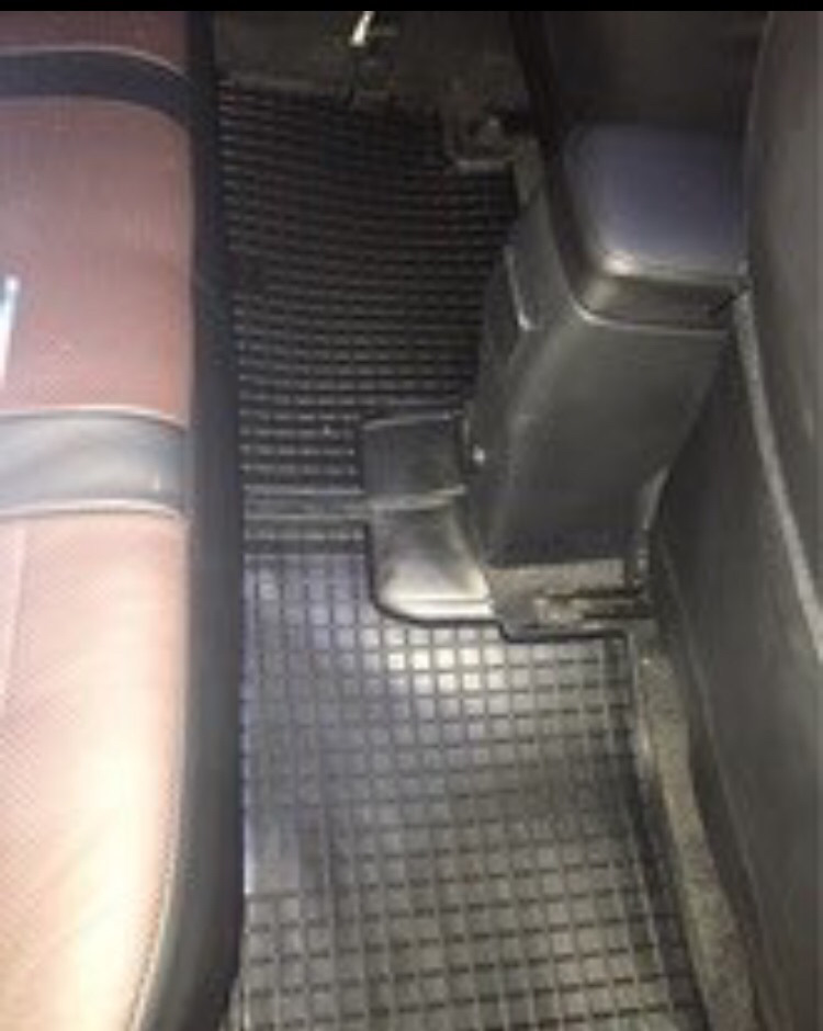 Замена ковриков — Toyota Corolla (140/150), 1,6 л, 2013 года | просто ...