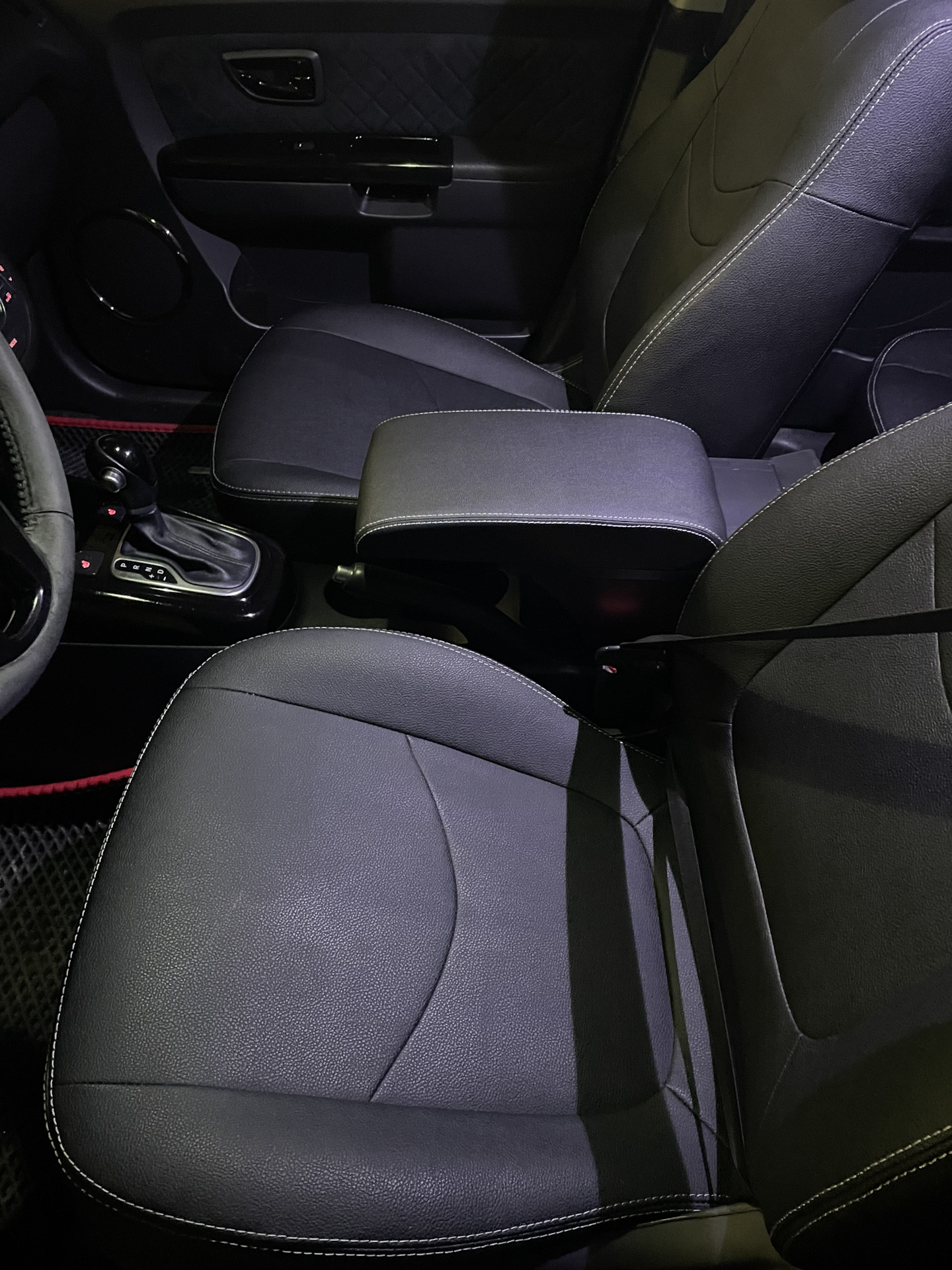 Подлокотник на КИА СОУЛ 1 рестайлинг(АМ) — KIA Soul (1G), 1,6 л, 2013 ...