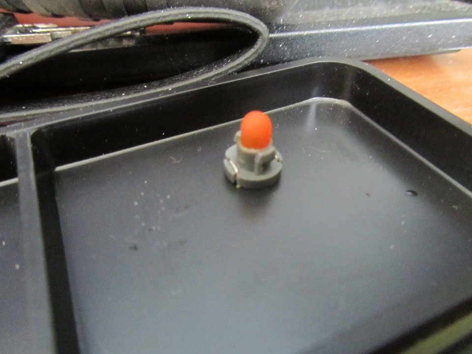 Подсветка кнопок подогрева сидений — Hyundai Getz, 1,4 л, 2008 года ...