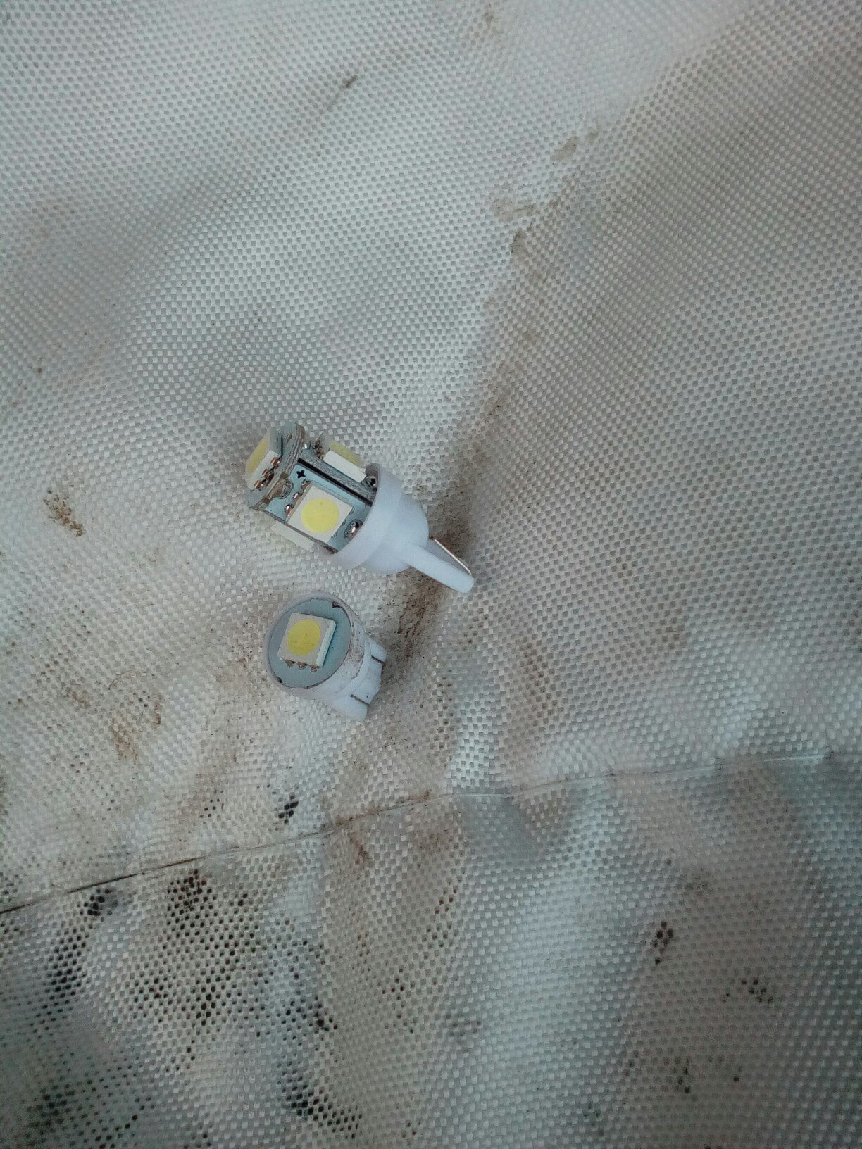 Диоды в передние габариты ч.2 — Lada Приора хэтчбек, 1,6 л, 2009 года ...