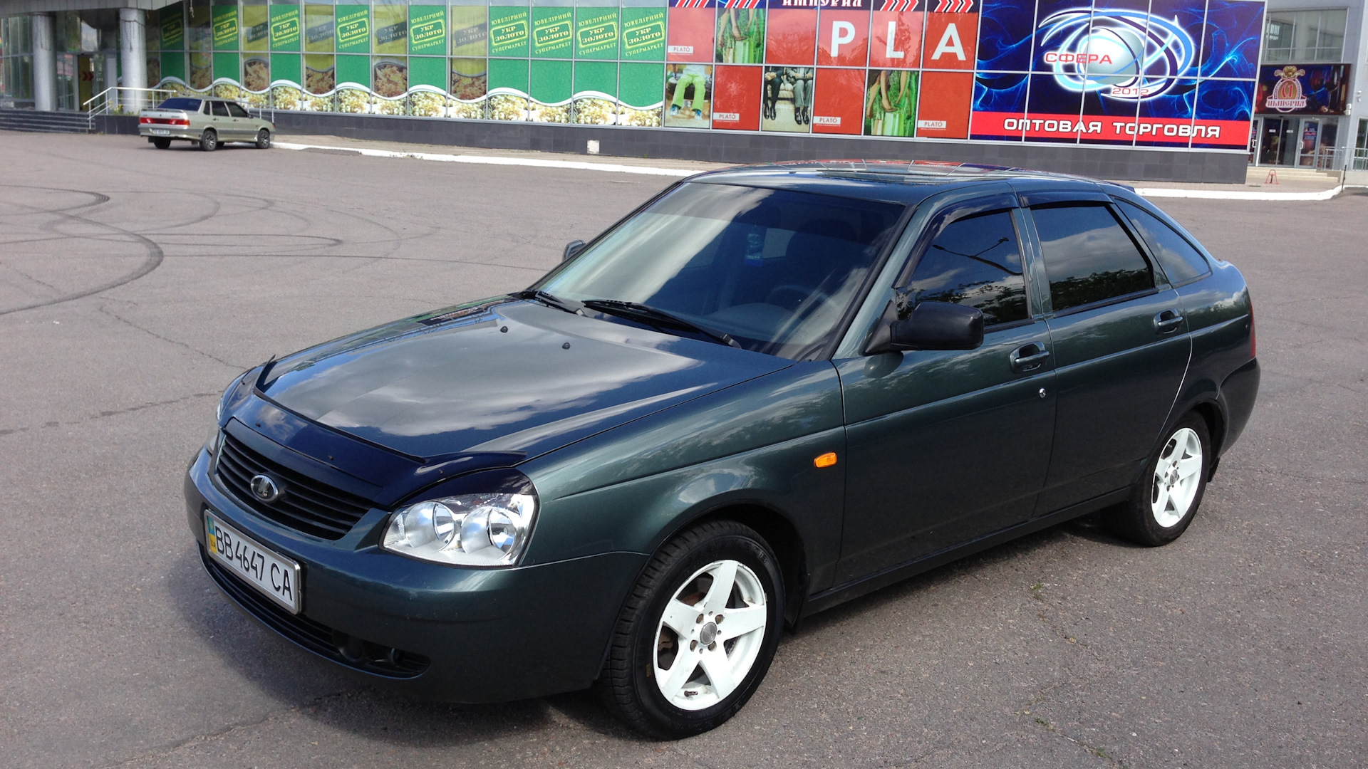 Lada Приора хэтчбек 1.6 бензиновый 2011 | на DRIVE2