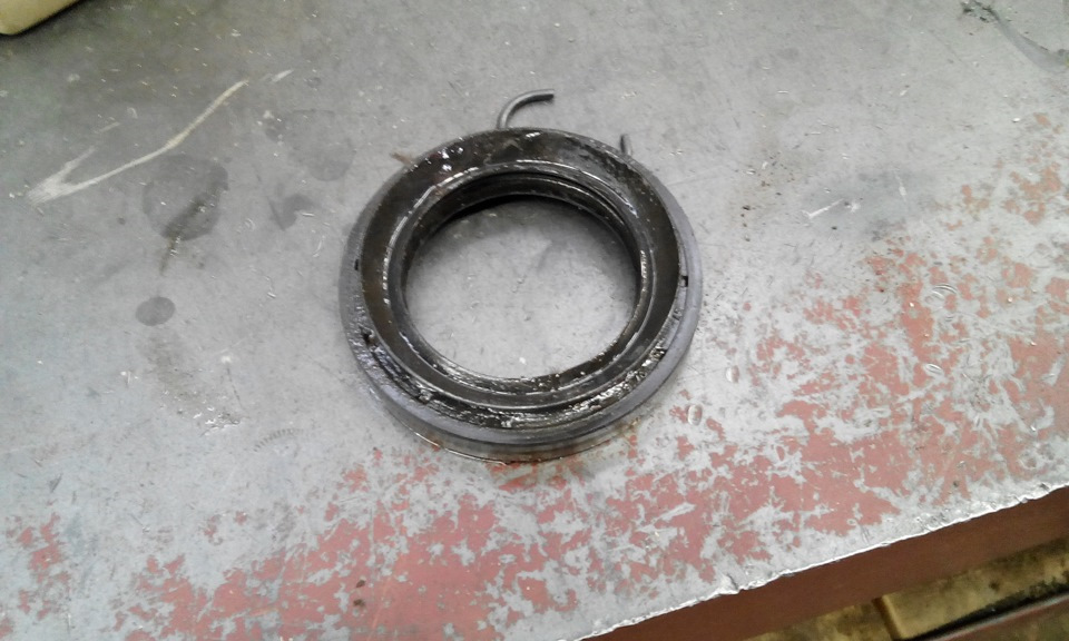 Подтекает сальник переднего редуктора BMW X5 E70 — DRIVE2